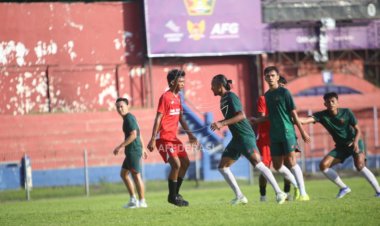 Bursa Transfer Liga 1, Persik Kediri Datangkan Bek Hamra Hehanusa