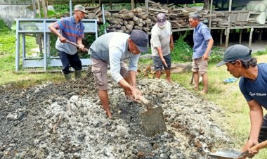 Petani di Kediri Diajak Beralih Gunakan Pupuk Organik